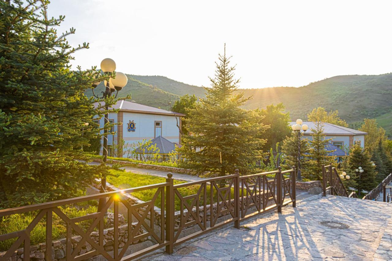 Лайнер Горный Курортный Комплекс Layner в Чимгане Экстерьер фото
